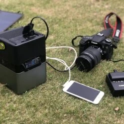 Batterie Portative Rechargeable Izywatt 250Wh + Panneau Solaire 30W -Boutique De Jardin pack station denergie portative izywatt 250wh panneau solaire pliant 30w 3