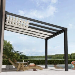 Pergola Adossée Stockholm 350x368cm Aluminium Gris Et Polycarbonate Avec Stores De Toit Rétractables – Palram - Canopia -Boutique De Jardin pergola adossee stockholm 350x368cm aluminium gris et polycarbonate avec stores de toit retractables palram 3