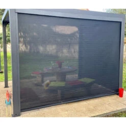 Pergola Bioclimatique Aluminium Anthracite 7,20m² Toit Avec Lames Ovales Aluminium + 2 Rideaux Gris Pour Les Côtés – HABRITA -Boutique De Jardin pergola bioclimatique aluminium anthracite 720m toit avec lames ovales aluminium 2 rideaux gris pour les cotes habrita 5